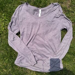 Lululemon Athletica Gray Long Sleeve Relaxed Tee
